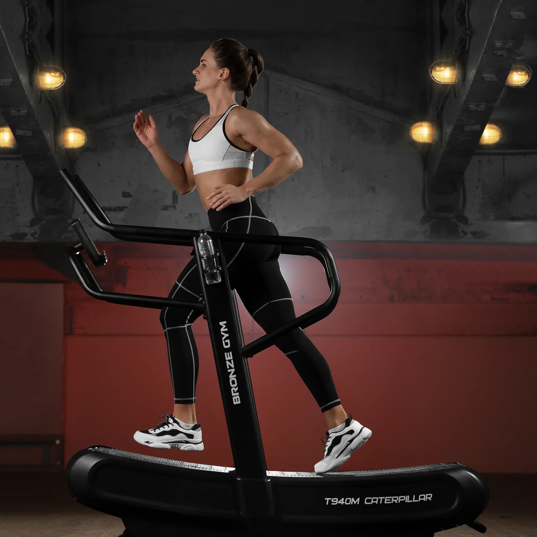 Беговая дорожка инерционная BRONZE GYM T940M CATERPILLAR (new)